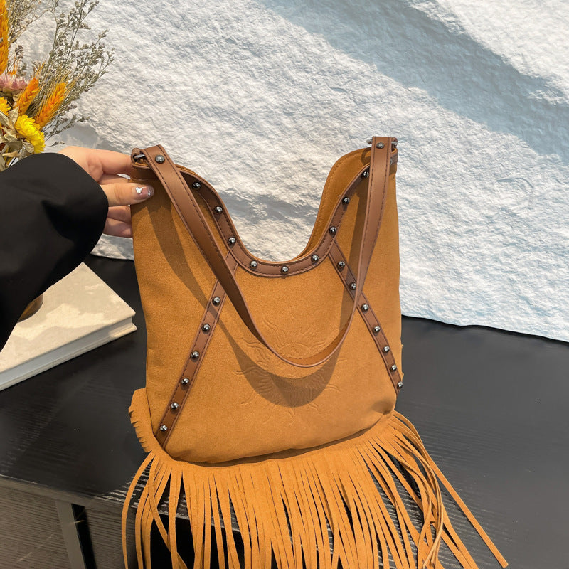 Fashion Rivet Shoulder Large-capacity Crossbody Bag - Enfance-Heureuse