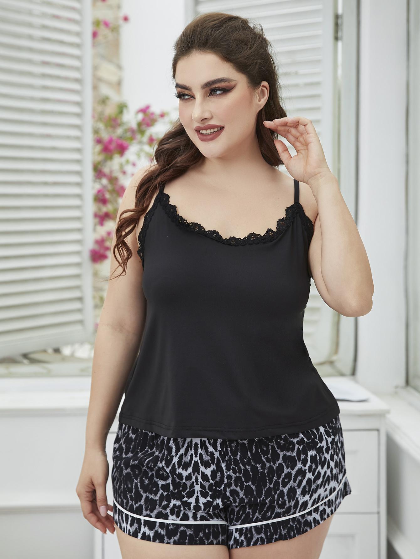 Plus Size Lace Trim Scoop Neck Cami and Printed Shorts Pajama Set - Enfance-Heureuse