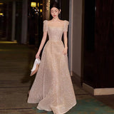 Robe de mariée élégante et amincissante, coupe ajustée, style féerique