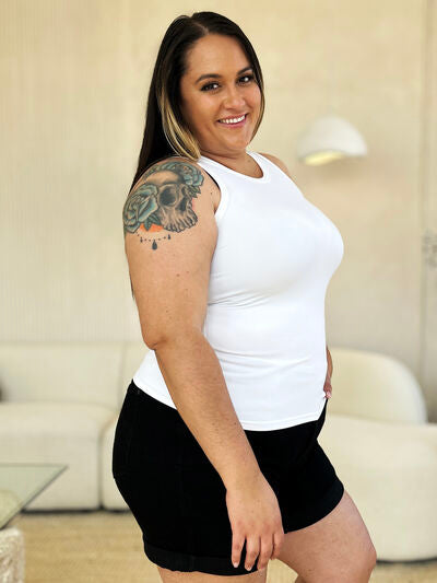 Débardeur slim à col rond Basic Bae pleine taille