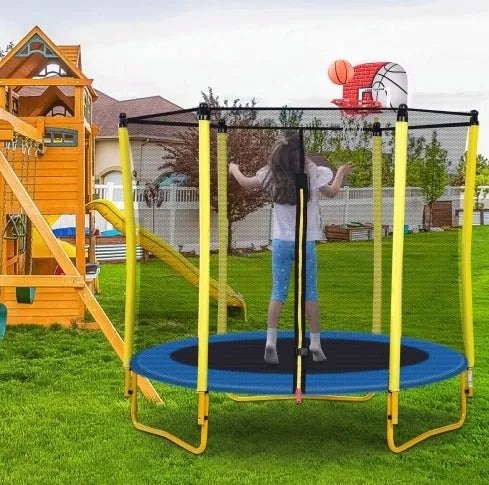 Trampoline de 5,5 pieds pour enfants - Mini trampoline d'extérieur et d'intérieur pour tout-petits de 65 pouces avec enceinte, panier de basket et ballon inclus