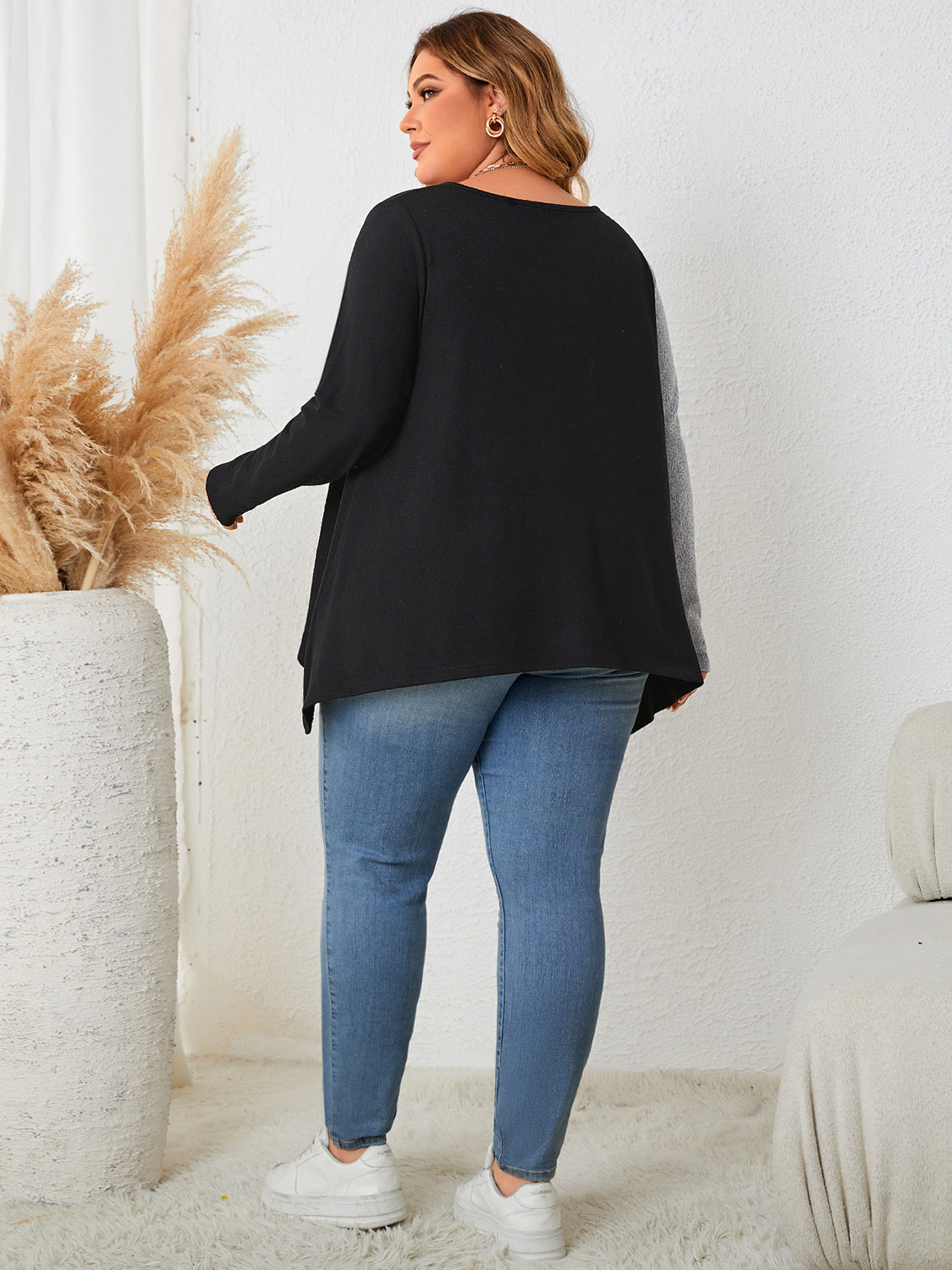 Honey Plus Size Contrast Notched Neck T-Shirt - Enfance-Heureuse