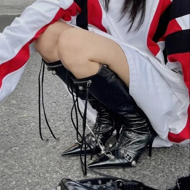 Bottes de moto pour femmes, nouvelles bottes européennes et américaines à bout pointu, talon aiguille et rivets métalliques