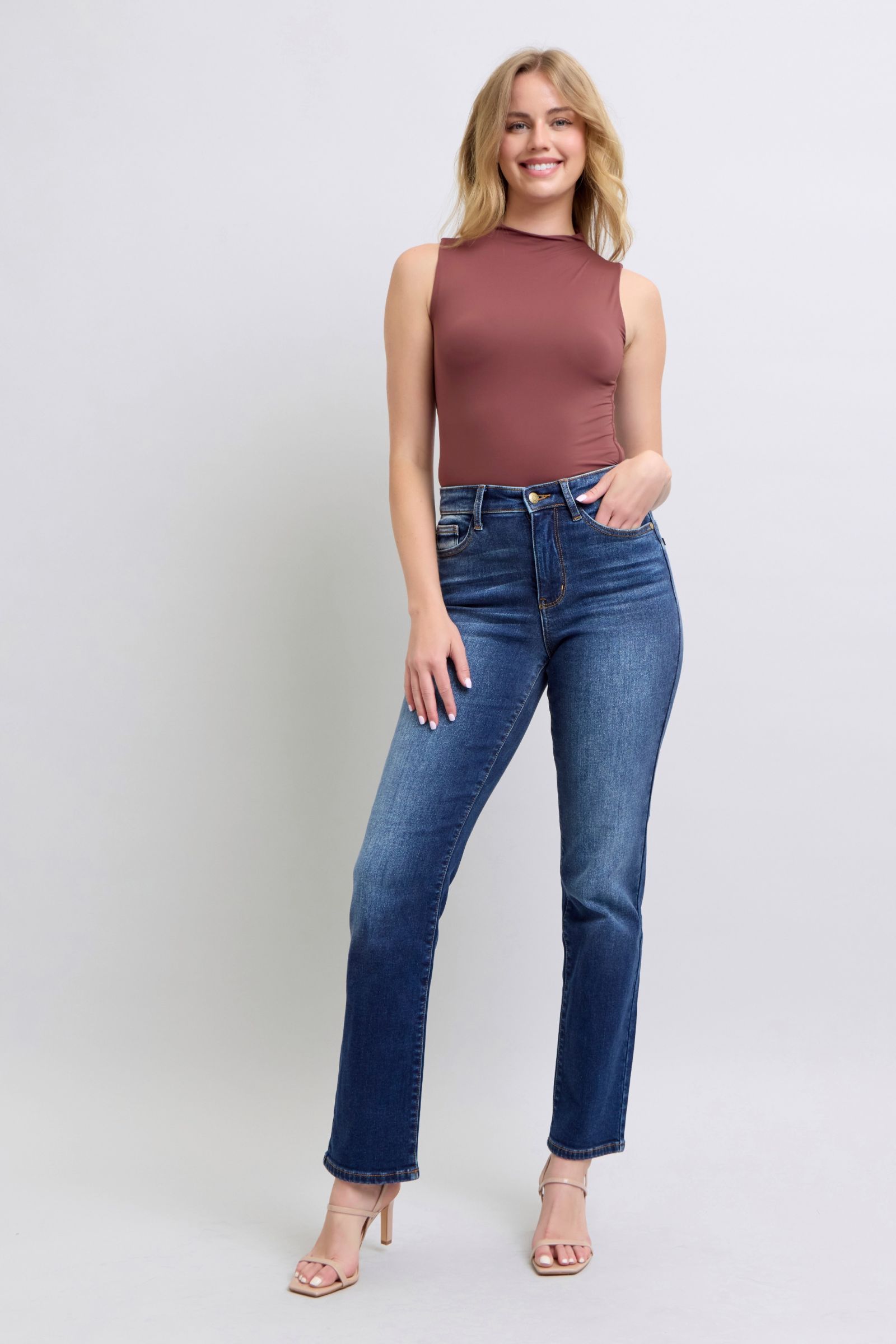 Judy Blue Full Size Washed Straight Leg Jeans with Pockets - Enfance-Heureuse