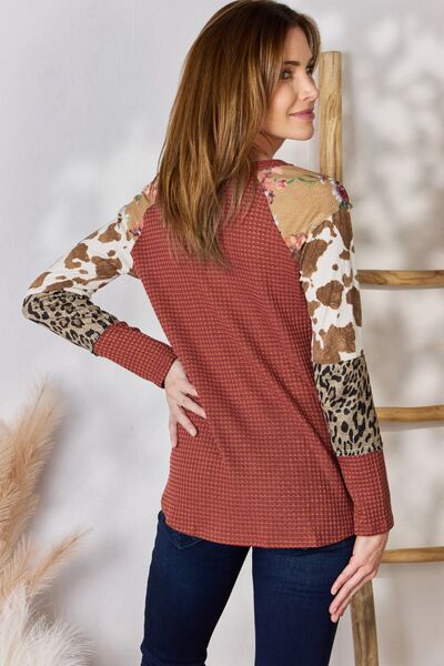 Hailey & Co Full Size Leopard Waffle-Knit Blouse - Enfance-Heureuse